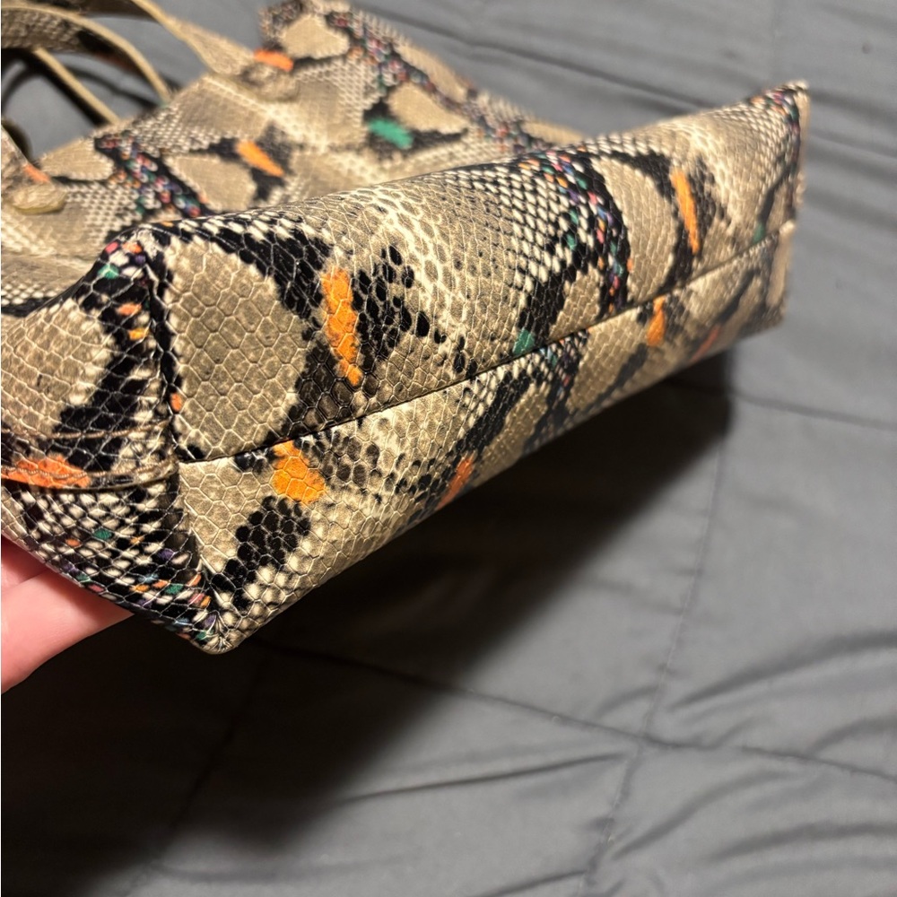 MADEWELL Zip-Top Small Leather Snake Embossed Crossbody Shoulder Tote - Picture 7 of 7